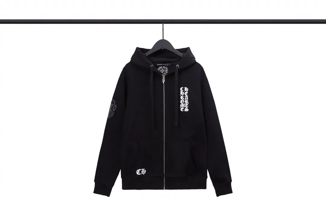 Q23—P230 -Chrome Hearts/Chrome Hearts printed zipper sweatshirt cardigan jacket -420 grams of high-density, high-quality wool, soft, delicate and skin-friendly, soft and silky to the touch, warm and skin-friendly -The hardware zipper accessories are all customized and full of details -Colour: black -Size: S M L XL